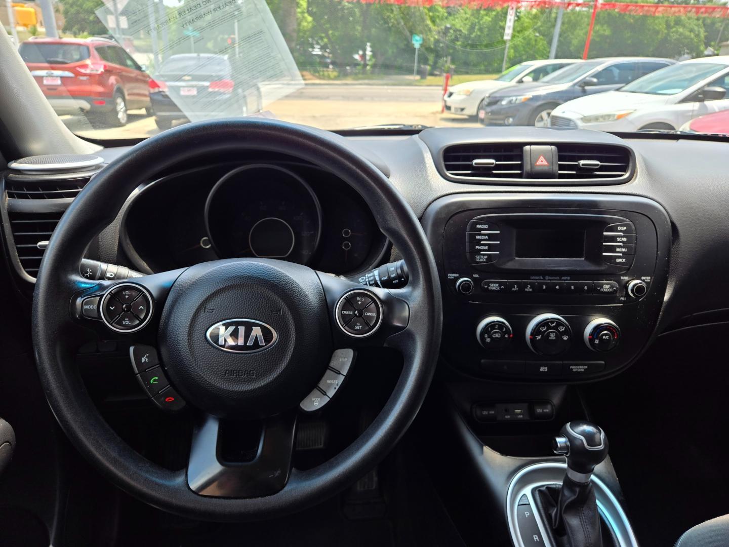 2016 GRAY Kia Soul (KNDJN2A28G7) with an 1.6L I4 F DOHC 16V engine, Automatic transmission, located at 503 West Court, Seguin, TX, 78155, (830) 379-3373, 29.568621, -97.969803 - Photo#5